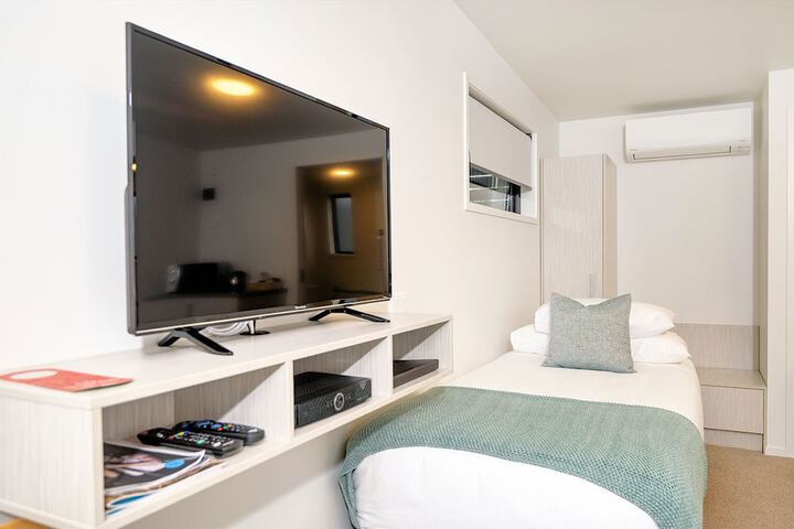 Room 7 of 56