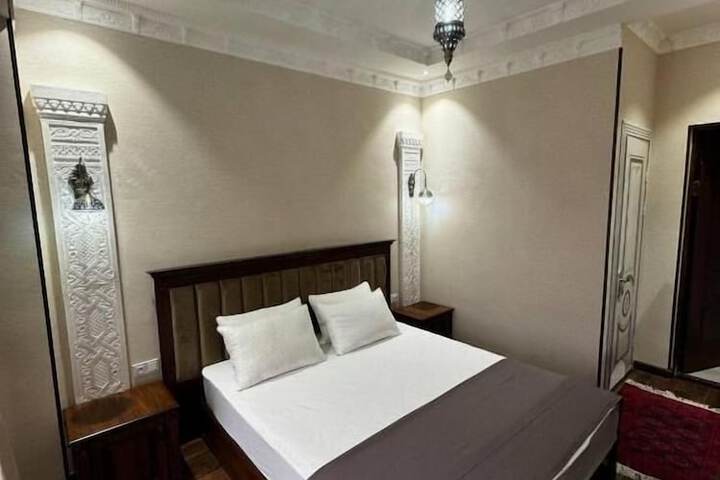 Room 6 of 43