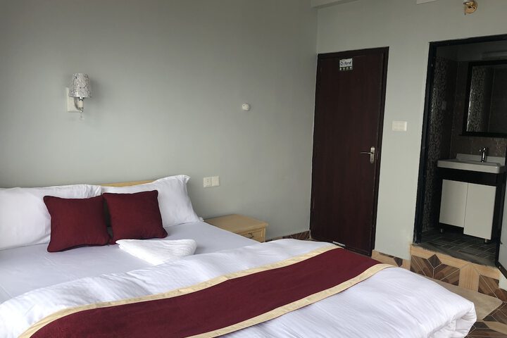 Room 8 of 111
