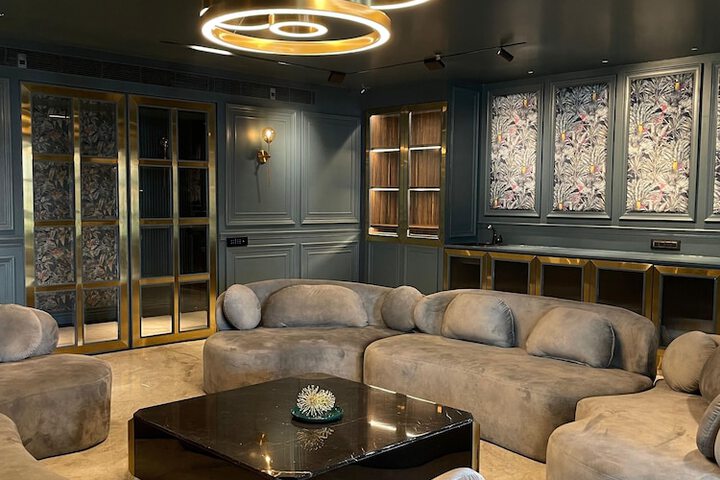Room 16 of 30