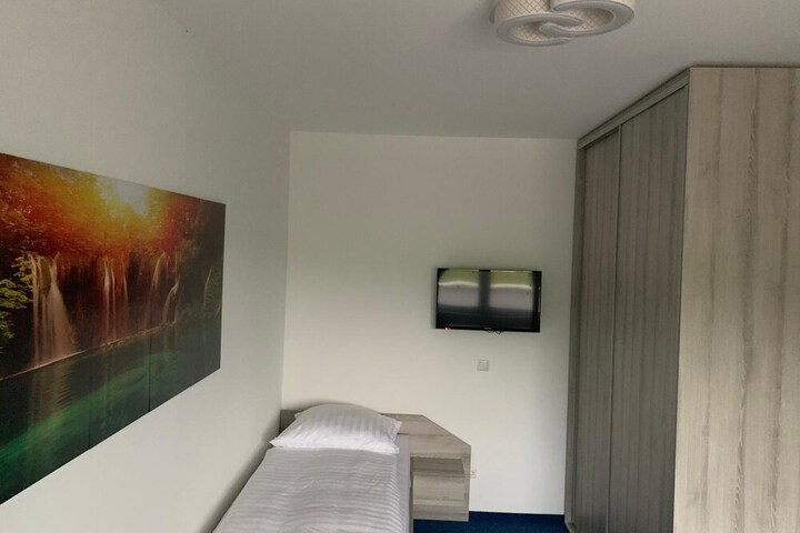 Room 12 of 44