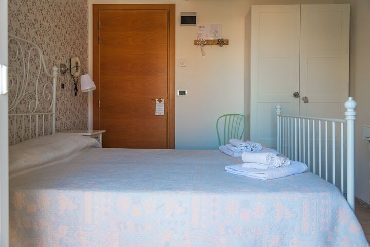 Room 2 of 12