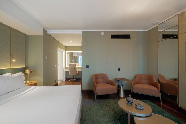 Room 29 of 142