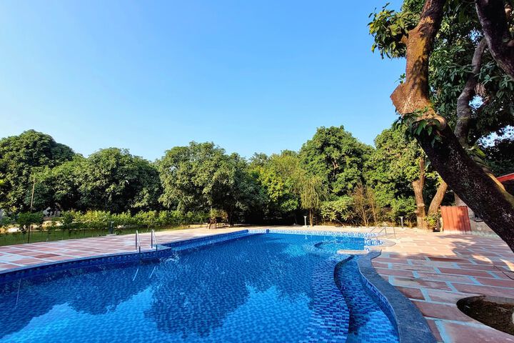 Pool 23 of 63