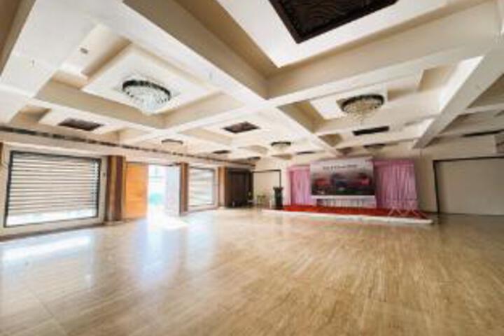 Ballroom/Hall 14 of 23