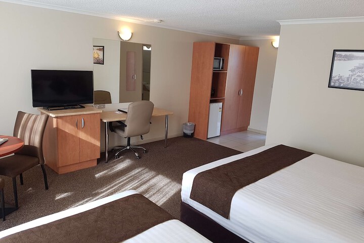 Room 31 of 77
