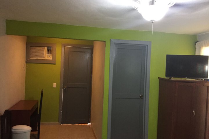 Room 6 of 35