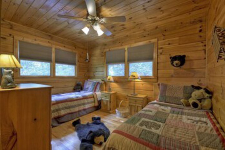 Room 30 of 38