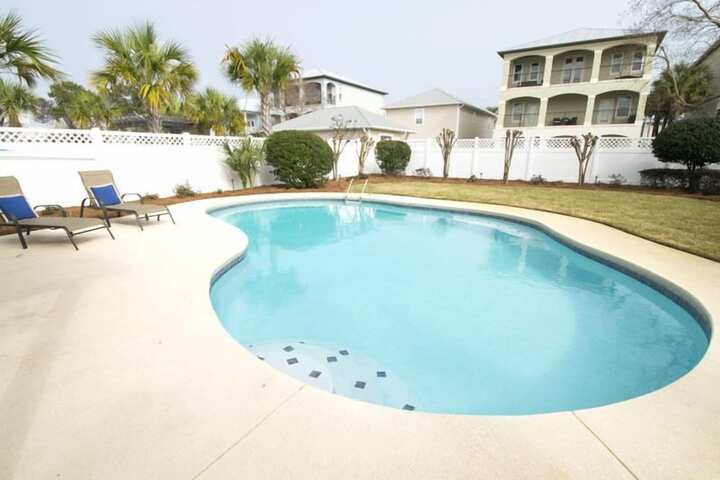 Pool 16 of 25