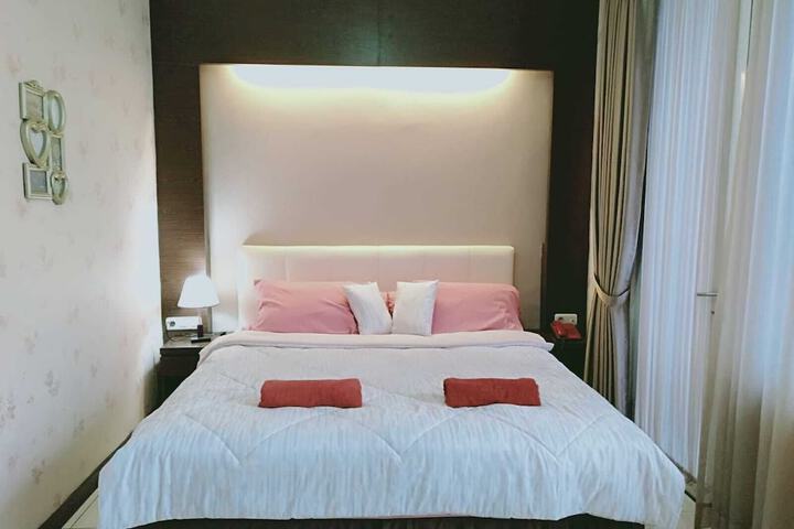 Room 6 of 27