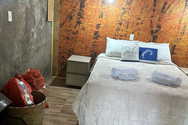 Room 35 of 166
