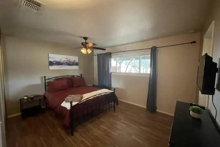 Room 2 of 17