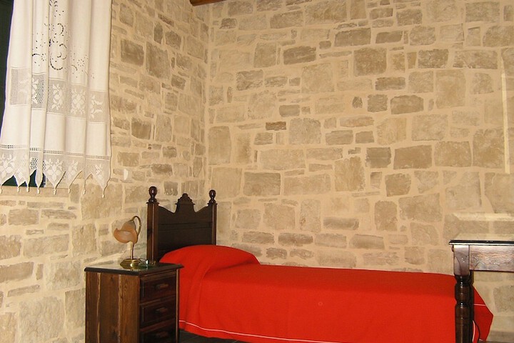 Room 5 of 37