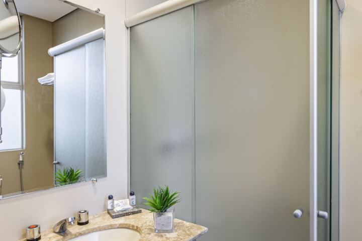 Clean Restrooms