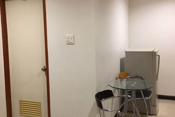 Room 41 of 68