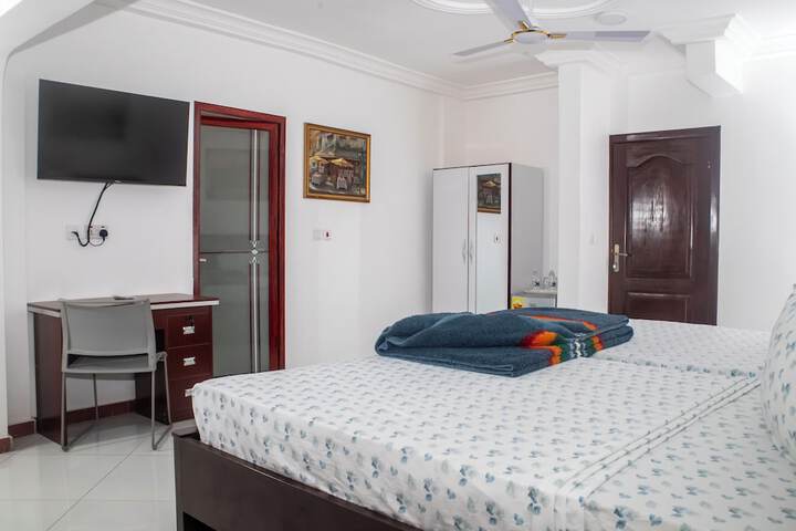 Room 15 of 120