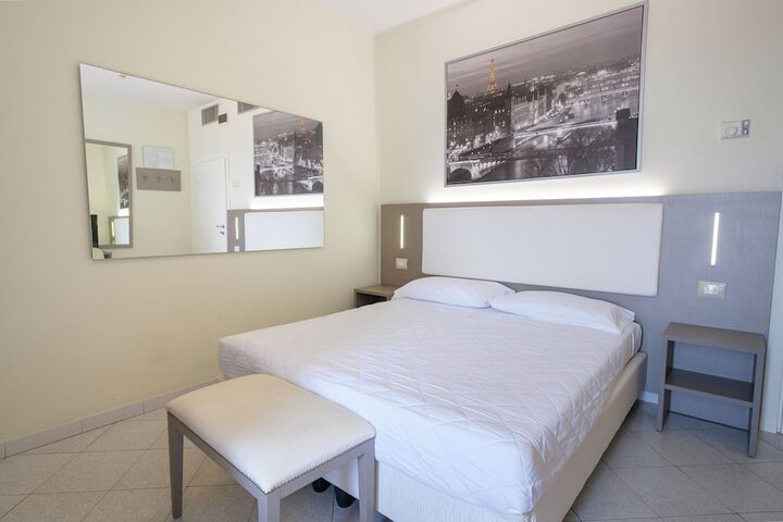 Room 18 of 67