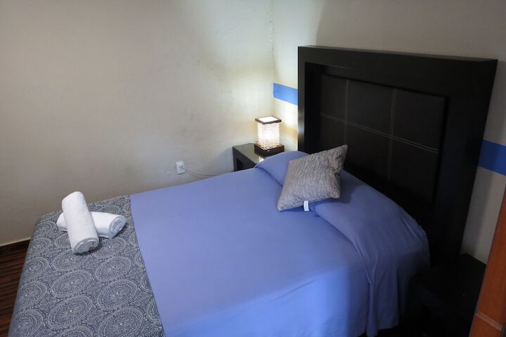 Room 34 of 174