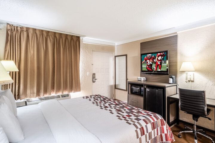 Room 17 of 35