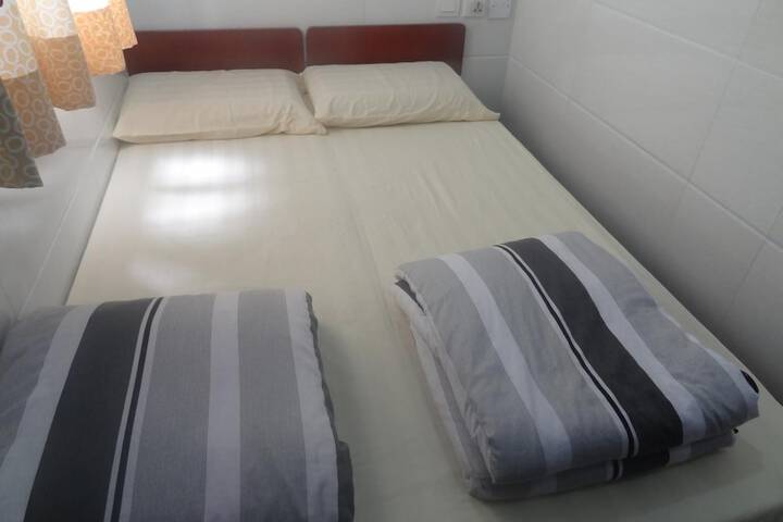 Room 11 of 50