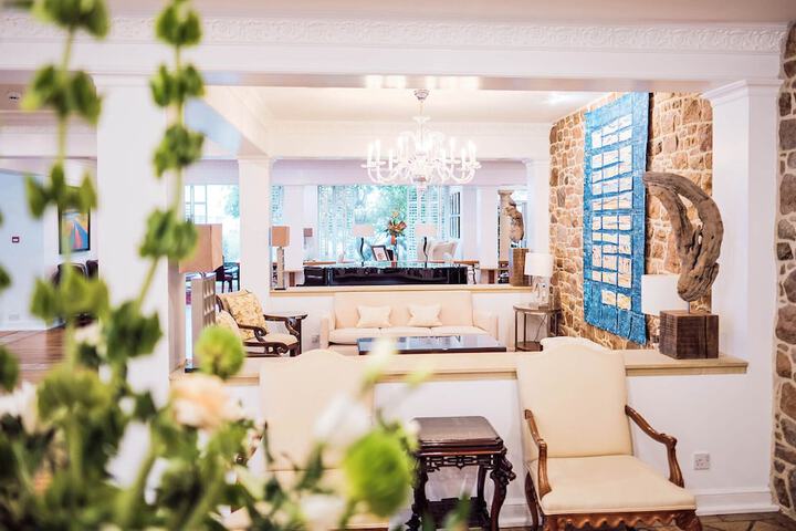 Hotel Lobby