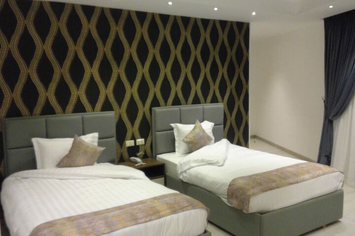 Room 7 of 158