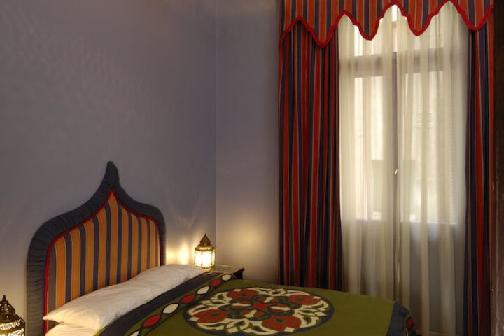 Room 6 of 29