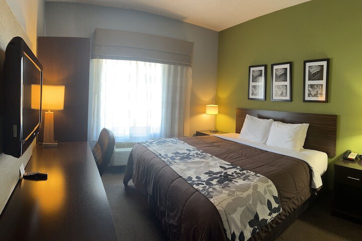 Room 40 of 64