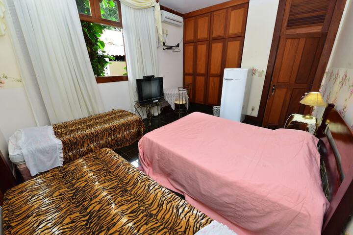 Room 34 of 52