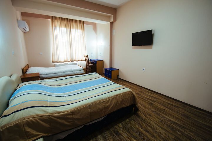 Room 10 of 61