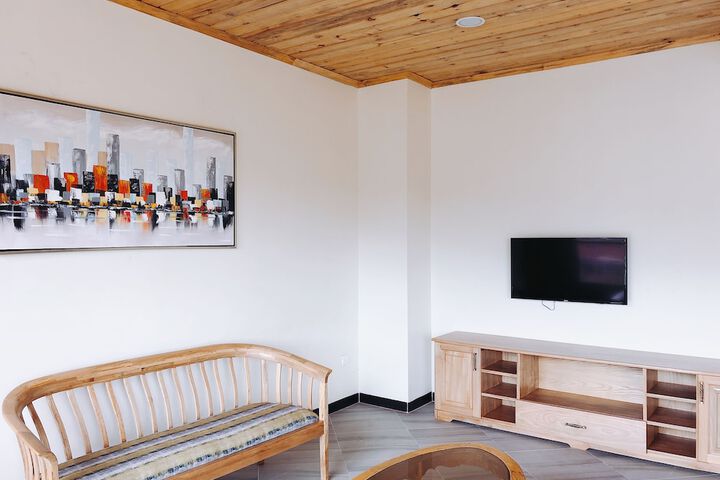 Room 16 of 32