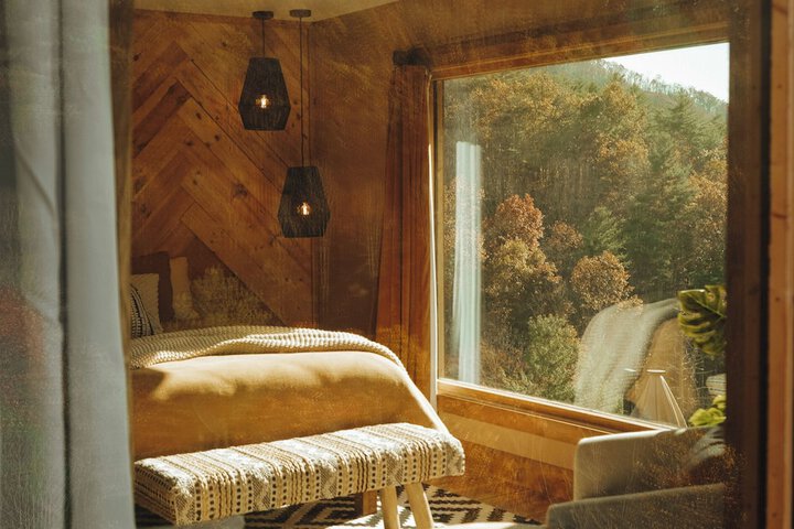 Room 12 of 37