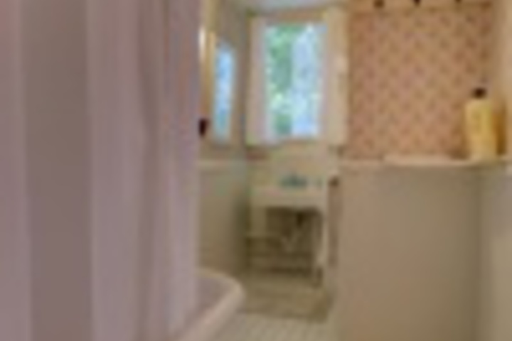 Room 173 of 408