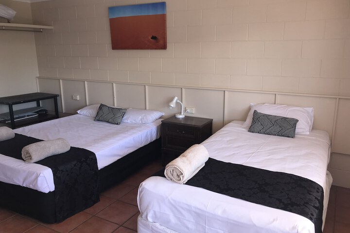Room 18 of 85