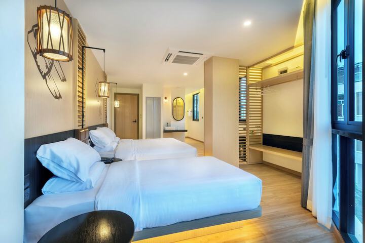 Room 48 of 90