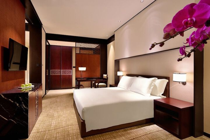 Room 25 of 93