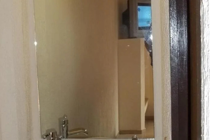 Room 9 of 15