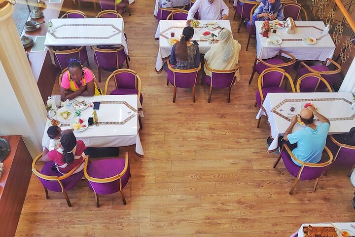 Dining 42 of 65