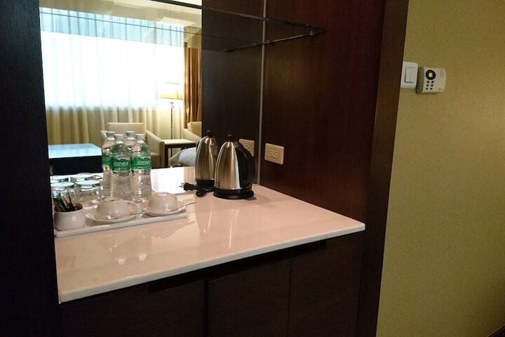 Room 30 of 54