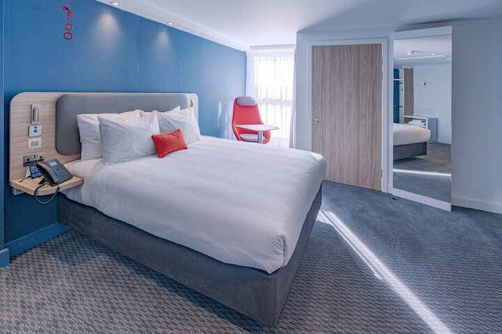 Room 4 of 31