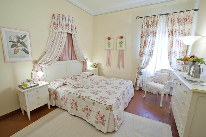 Room 33 of 96