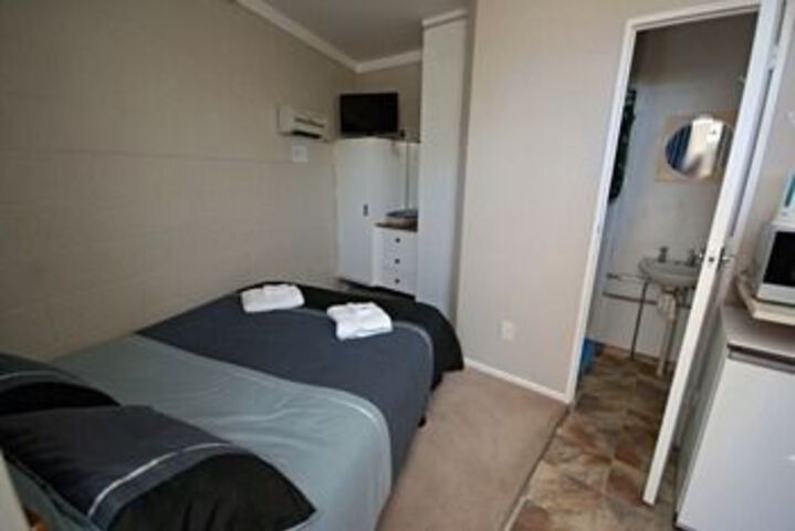 Room 11 of 31