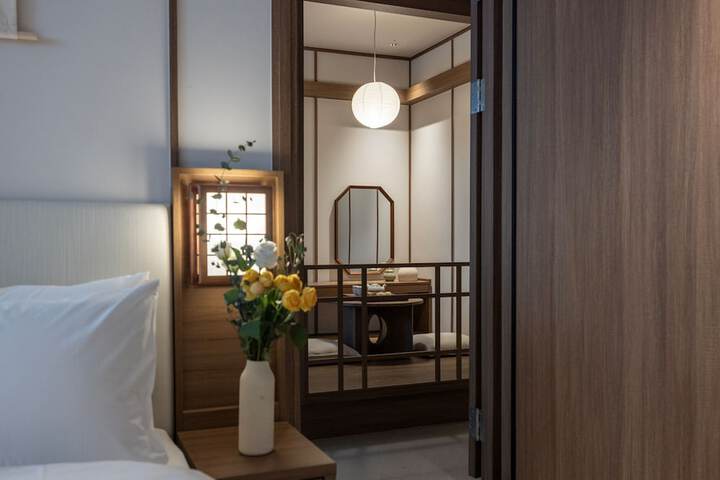 Room 21 of 51
