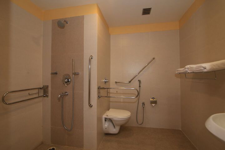 Room 27 of 59