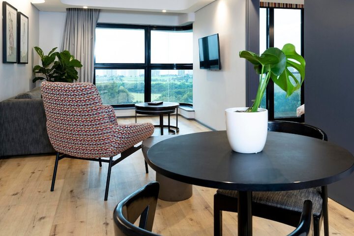 Room 54 of 165
