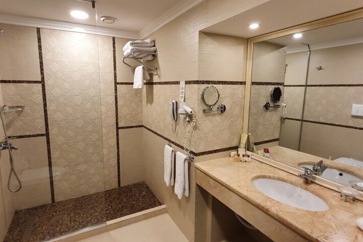 Room 29 of 45