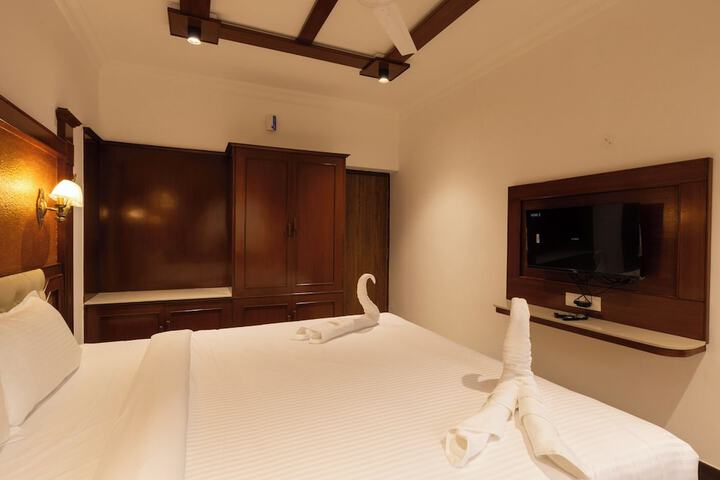 Room 14 of 20