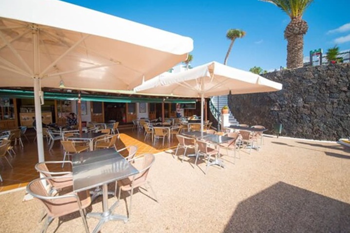 Snack bar