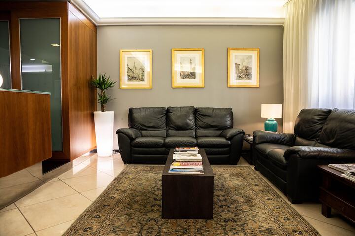 Entrance & Lobby