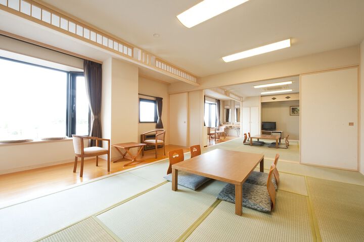 Room 9 of 146